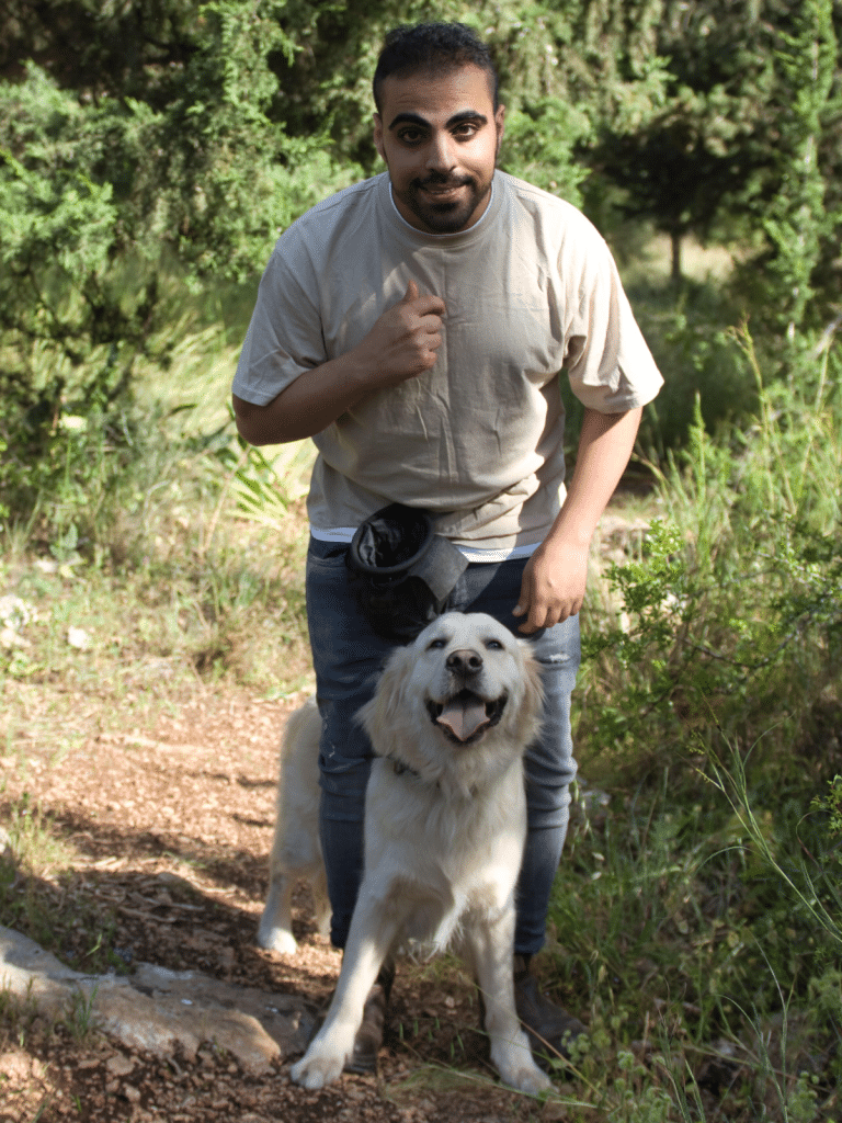 מאלף כלבים במרכז